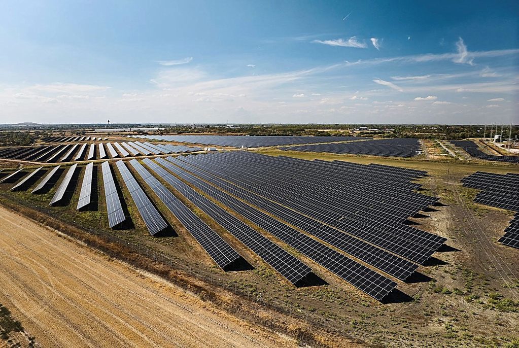 Solárny park s batériou má posilniť energetickú nezávislosť rafinérie MOL